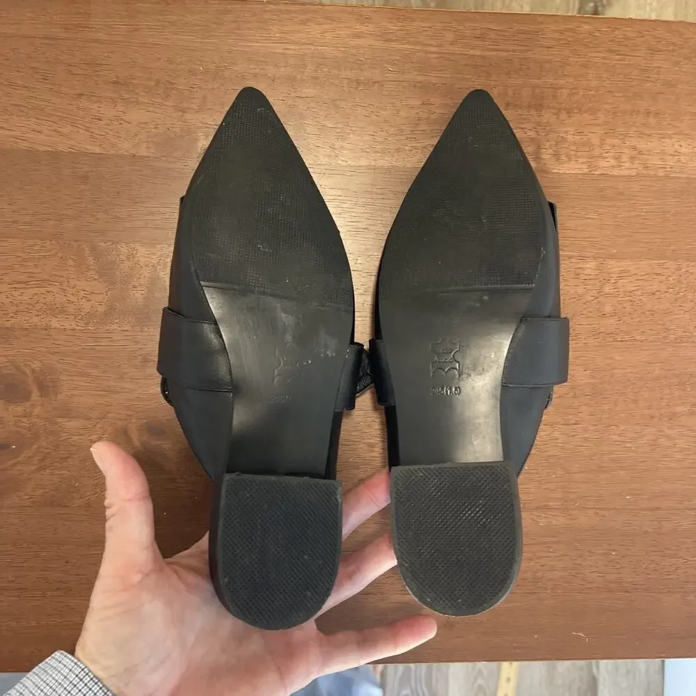 Black Leather Mules Sz 7 Pointy Toe Vero Cuoio Witchy Goth Brass Buckle Fringe - Picture 12 of 15